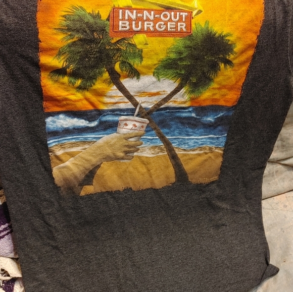 In-N-Out Burger Texas Location Tee - Picture 4 of 10